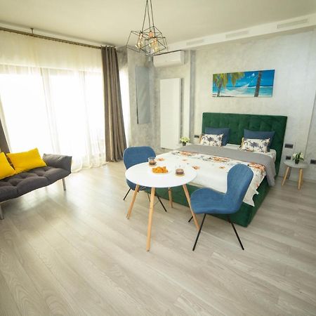 Studio 60 By The Beach Mamaia, Free Parking Casa Del Mar Exterior photo